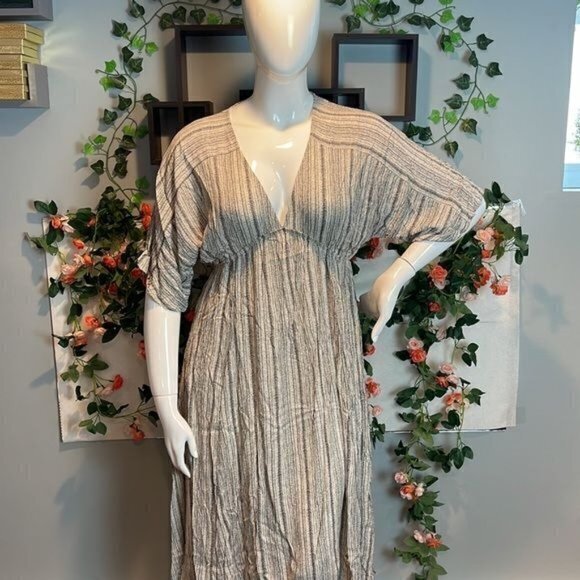 Cupshe  Plunging Striped Summer Flowy Midi Dress Size Large - Picture 7 of 16